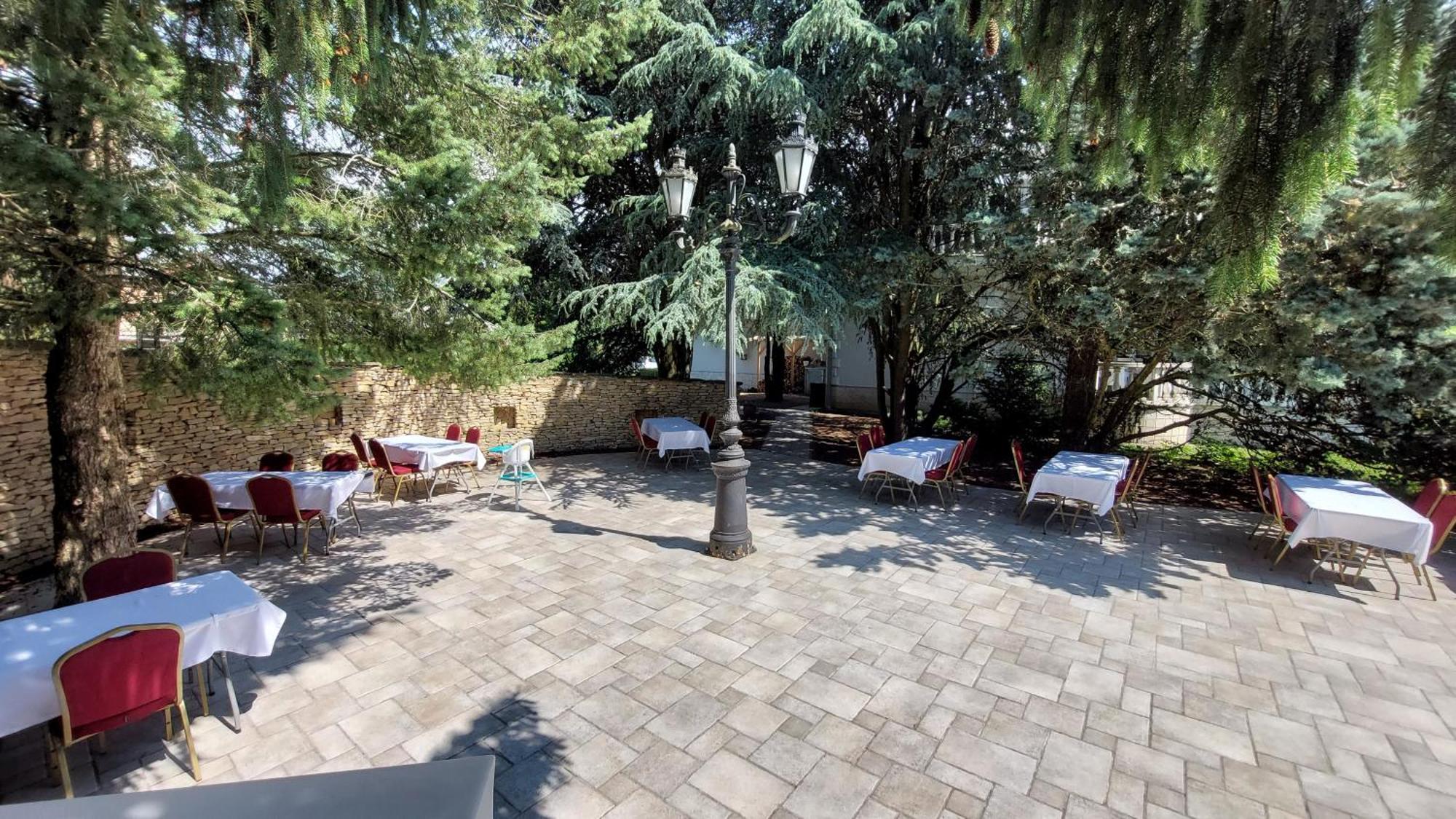 Castle Garden *** Apartment Szombathely Luaran gambar