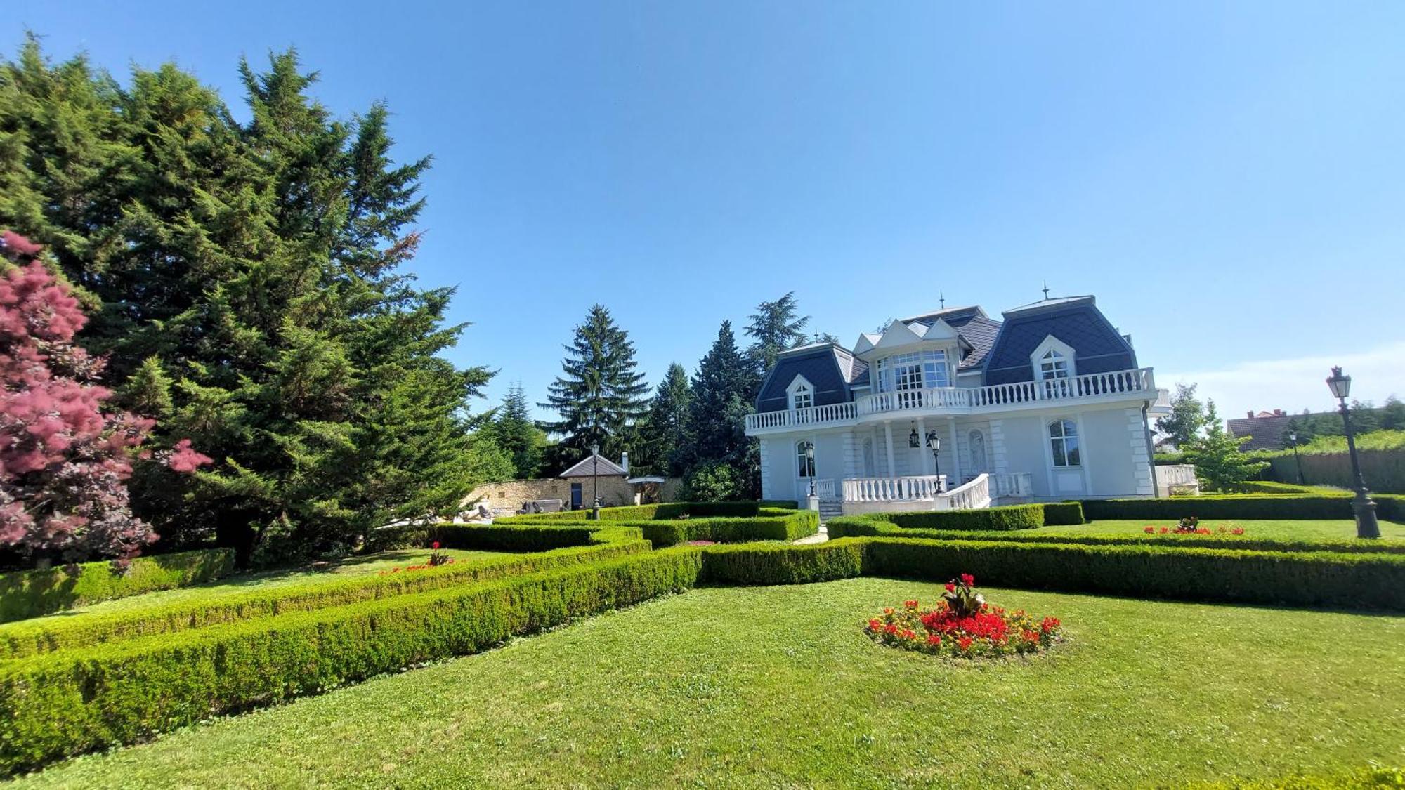 Castle Garden *** Apartment Szombathely Luaran gambar