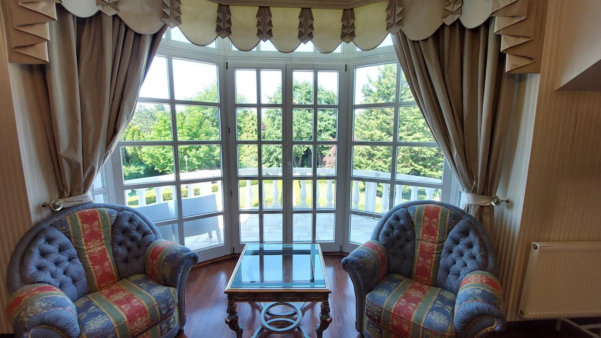Castle Garden *** Apartment Szombathely Bilik gambar