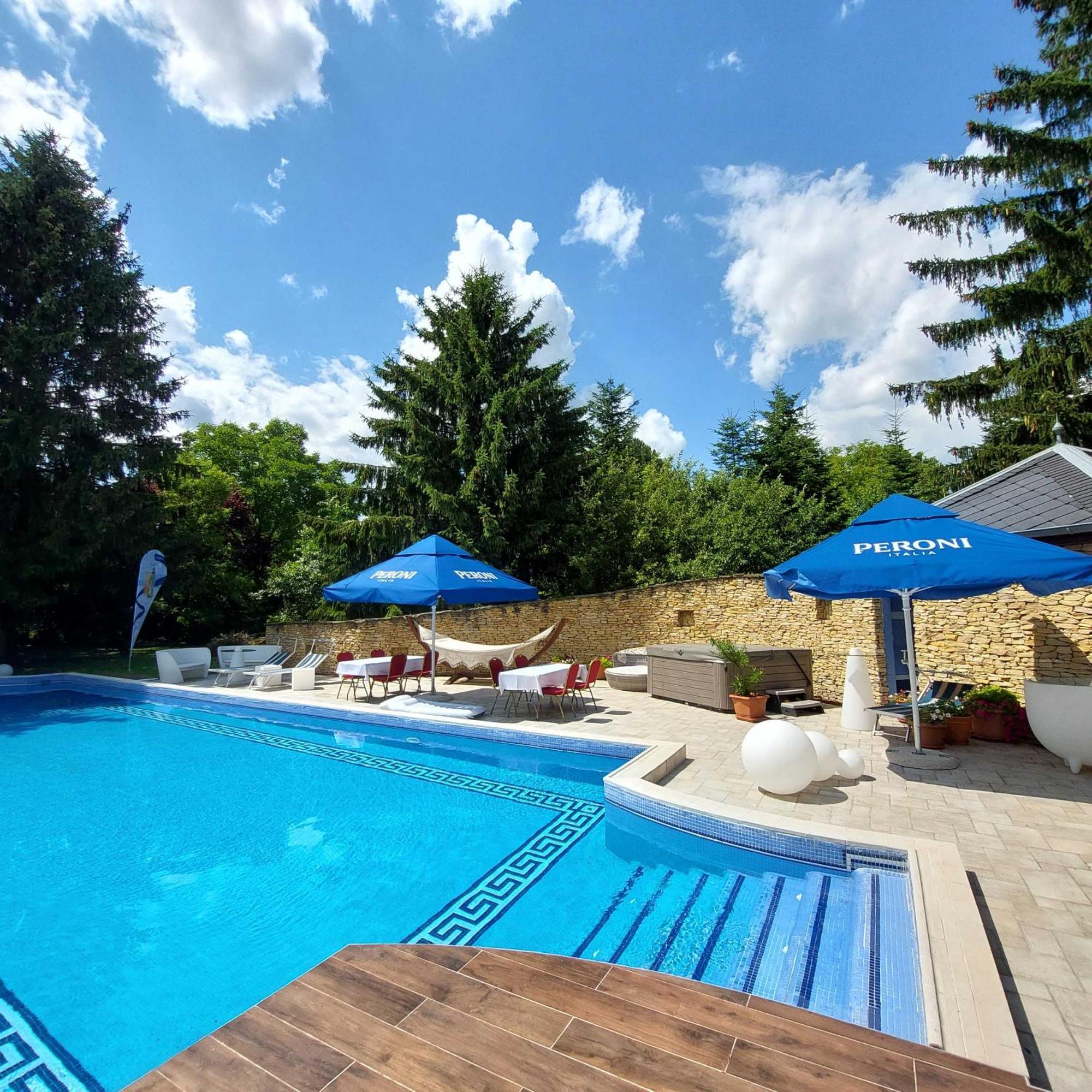Castle Garden *** Apartment Szombathely Luaran gambar
